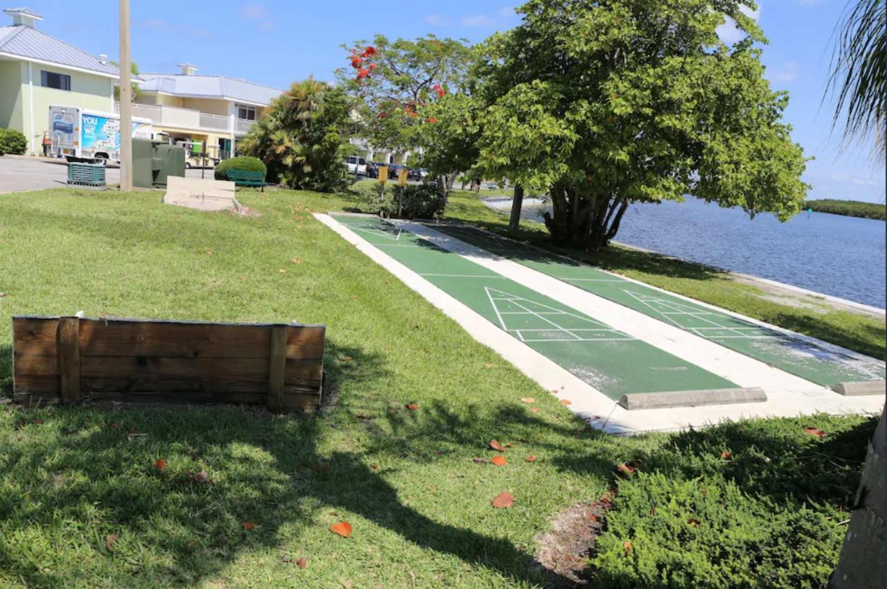 Beautiful New Luxury Townhome With Private Beach And Swimming Pools 拉斯金 外观 照片