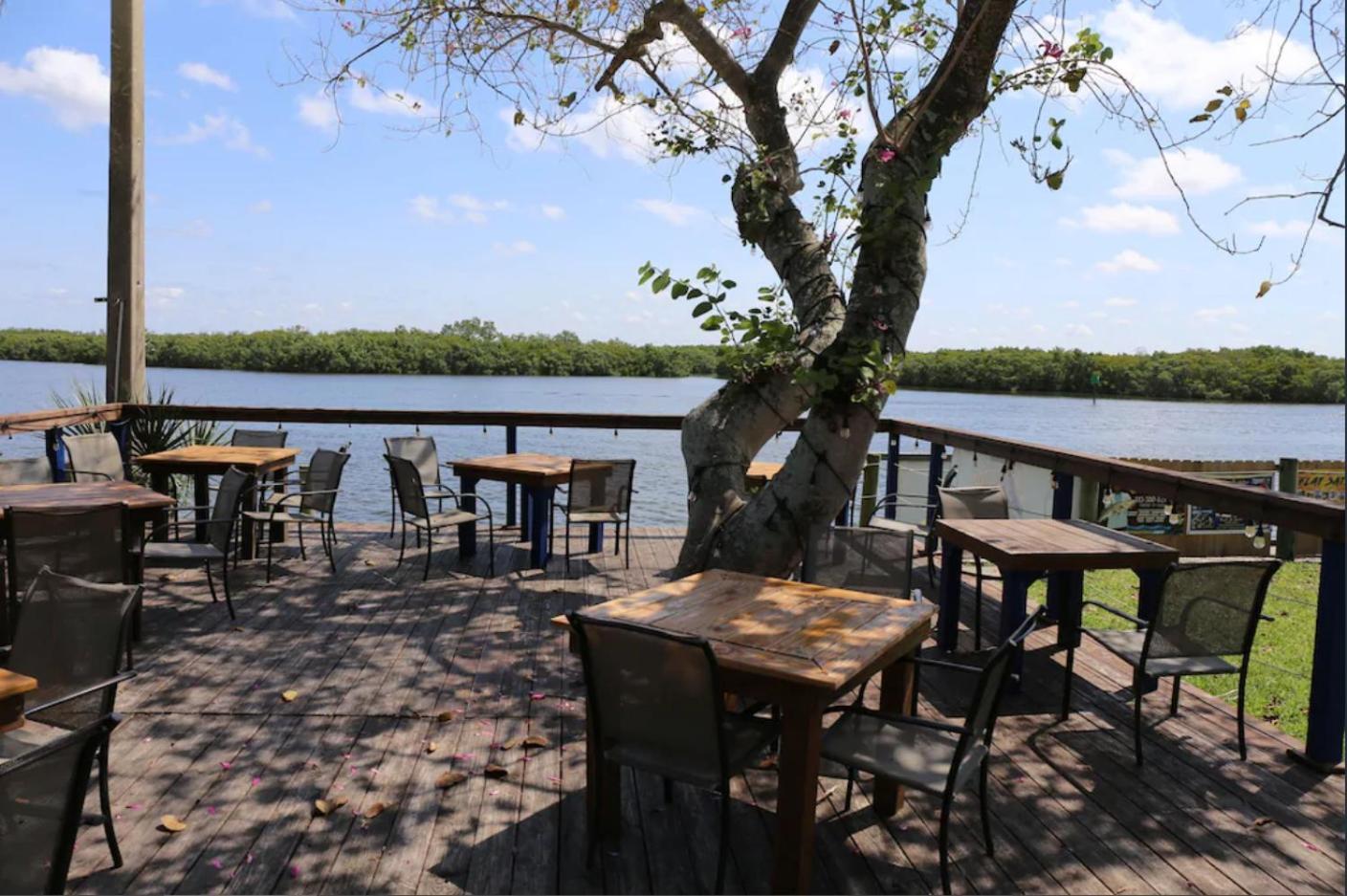 Beautiful New Luxury Townhome With Private Beach And Swimming Pools 拉斯金 外观 照片